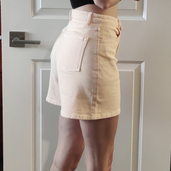 Aritzia Wilfred Free Mercury Short in gd sunfaded apricot - Picture 5 of 9
